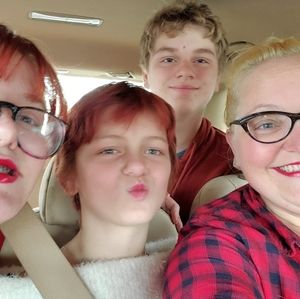 Meet your Posher, Angela